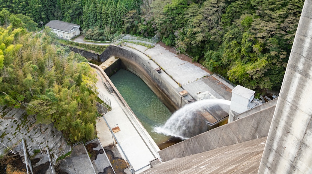 石手川湖坝