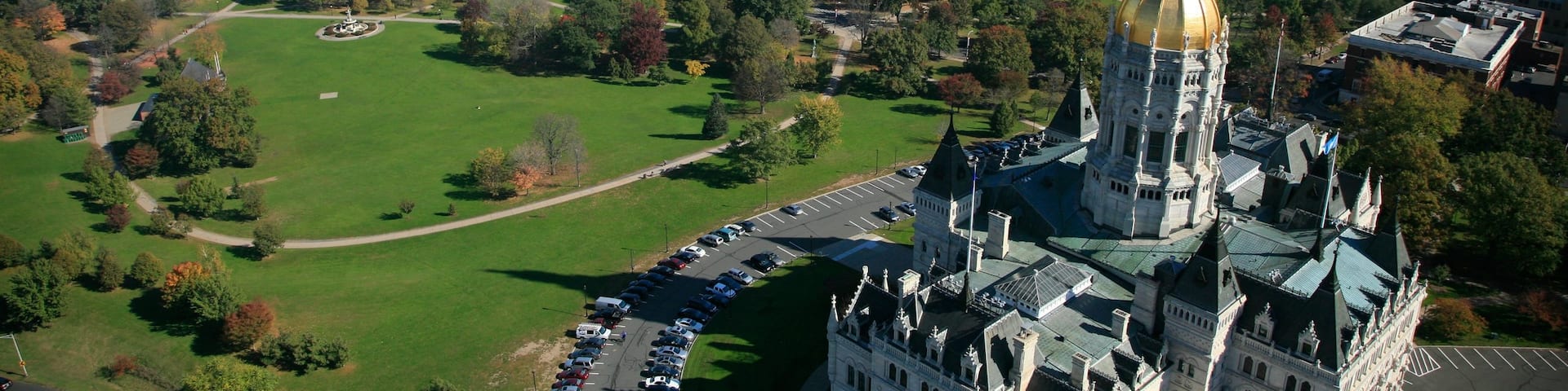 Hartford which includes a church or cathedral, a city and heritage architecture