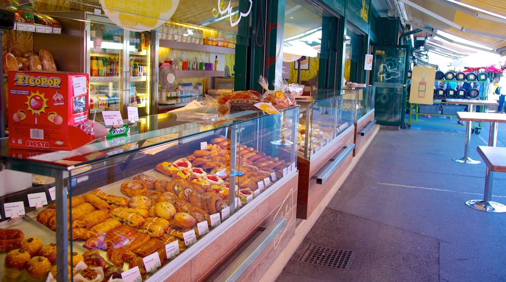 Naschmarkt which includes markets, food and café scenes