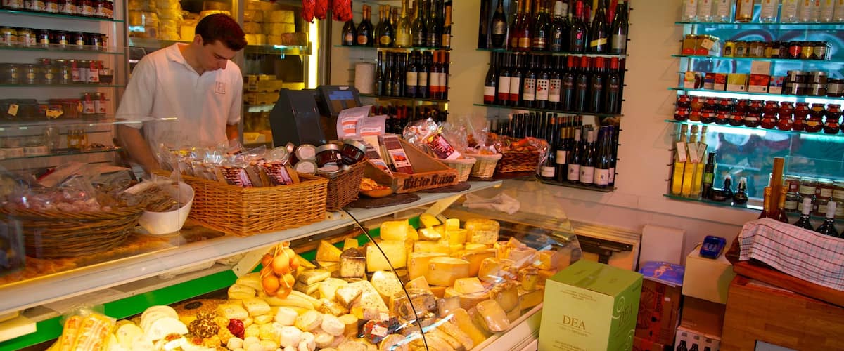 Naschmarkt welches beinhaltet Märkte, Innenansichten und Speisen