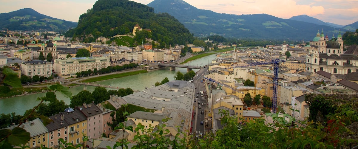 Museum der Moderne Salzburg, Mönchsberg que inclui paisagem, um rio ou córrego e montanhas