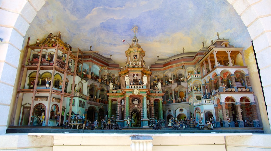 Palacio de Hellbrunn que incluye un castillo y patrimonio de arquitectura