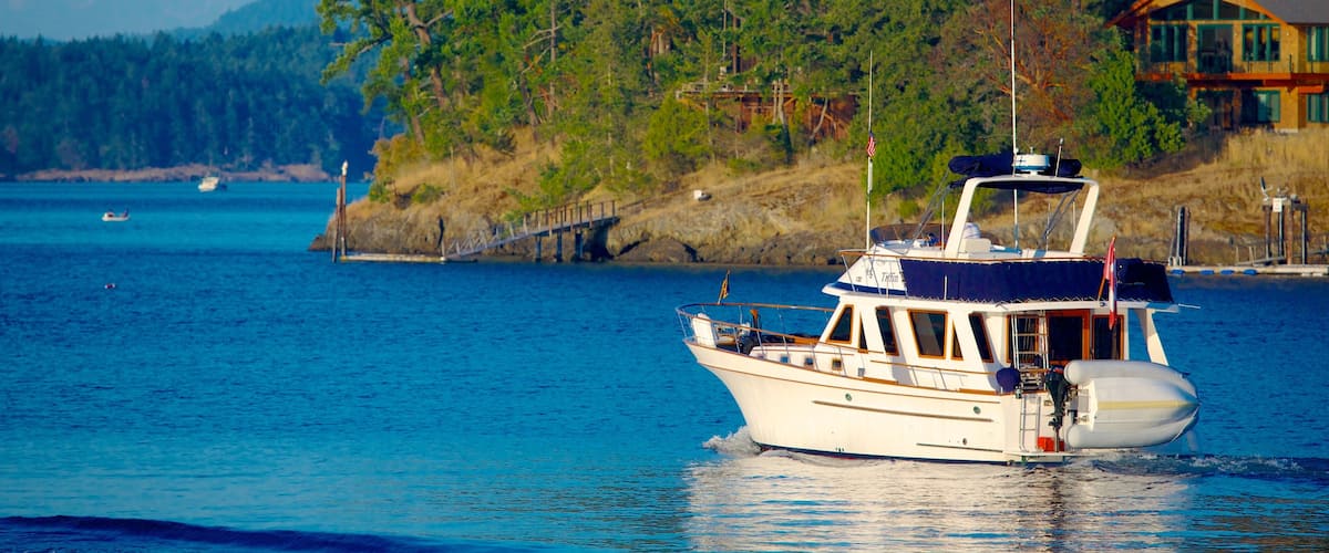 San Juan Island which includes island views and boating