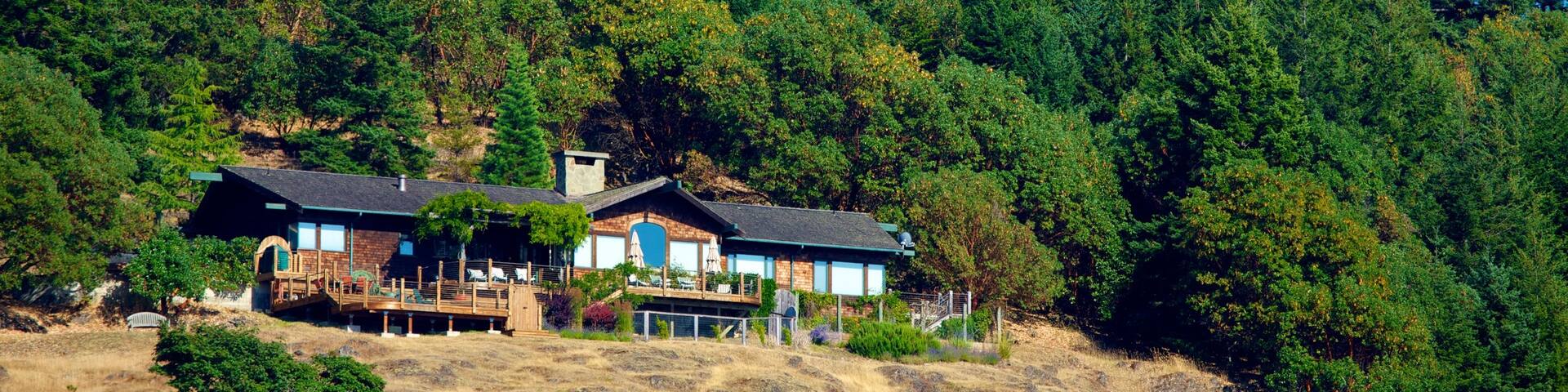 Lime Kiln Point State Park showing a house and forests