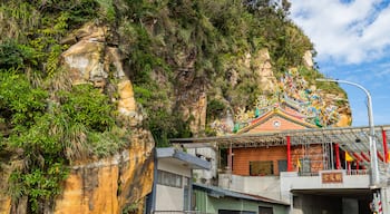 Wanli which includes rugged coastline