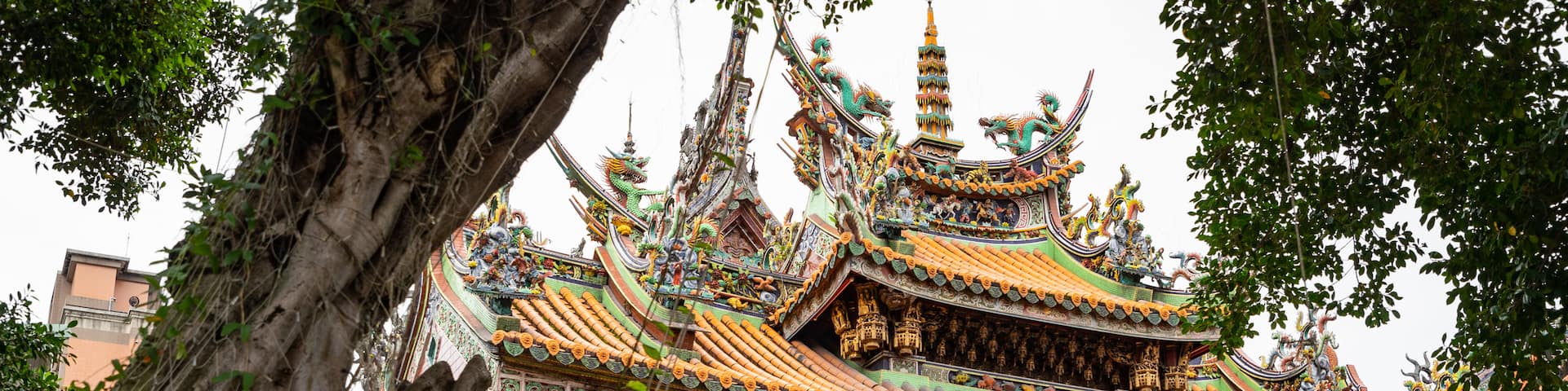 .Sansia Tsu Shi Temple