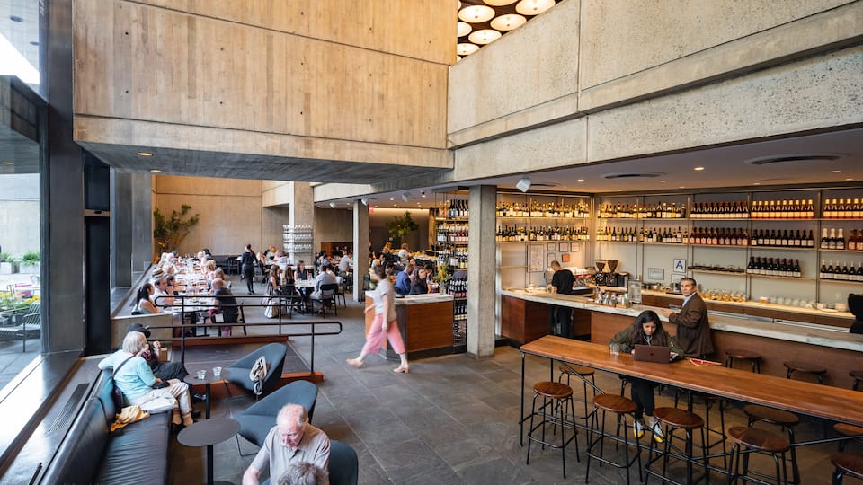Upper East Side which includes cafe lifestyle and interior views