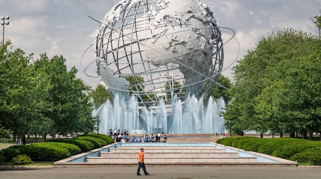 Globe en acier Unisphere