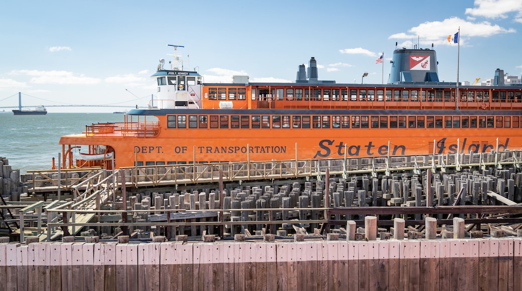 Terminal de ferris Whitehall en Staten Island