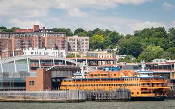 staten island hotels close to ferry