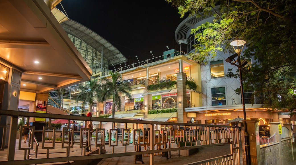 Viviana Mall which includes night scenes