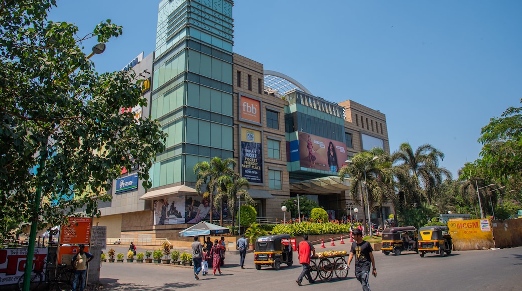 Korum Mall which includes street scenes