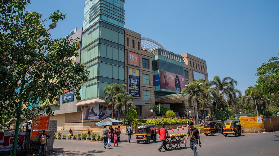 Korum Mall which includes street scenes
