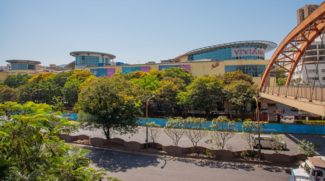 Viviana Mall which includes a bridge