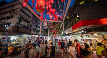 Petaling Street Market featuring markets, night scenes and street scenes