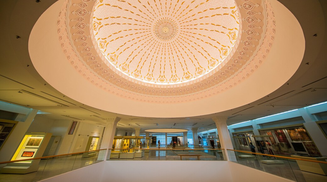 Islamic Arts Museum showing interior views