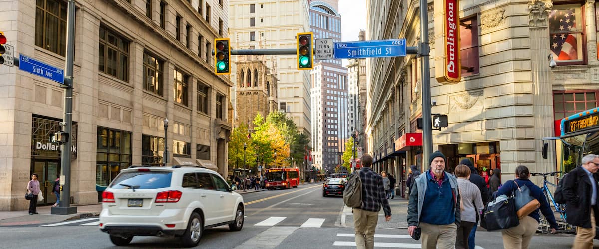 Downtown Pittsburgh which includes a city and street scenes