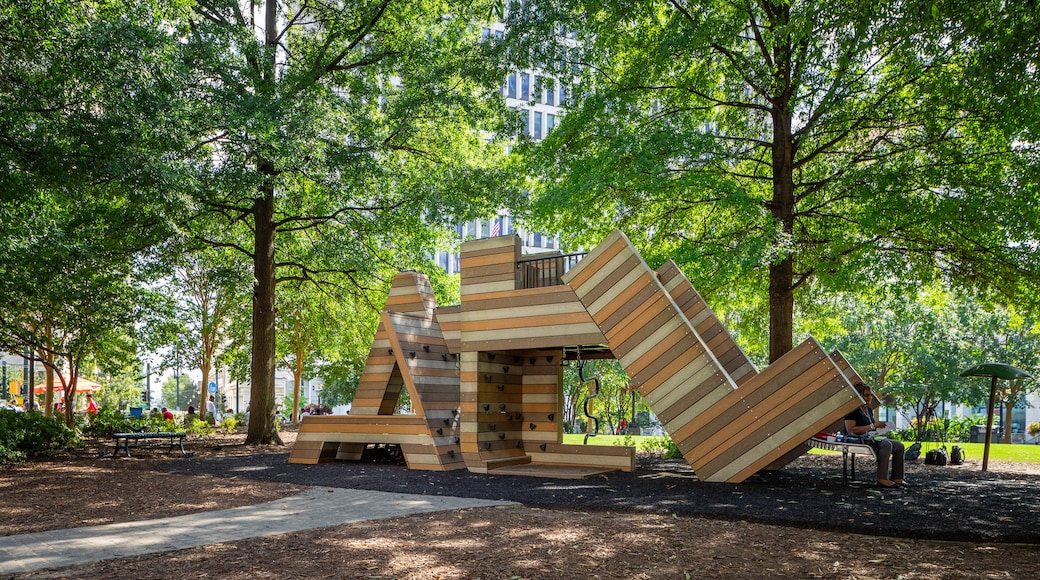 Woodruff Park showing outdoor art and a garden