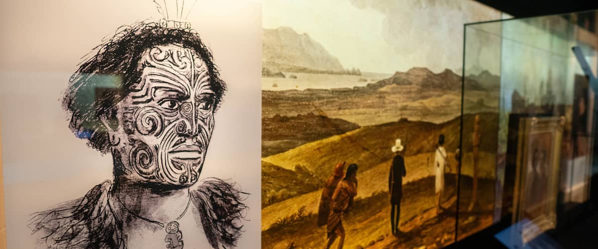 Waitangi Treaty Grounds showing interior views