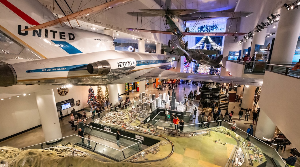 Chicago Museum of Science and Industry featuring interior views