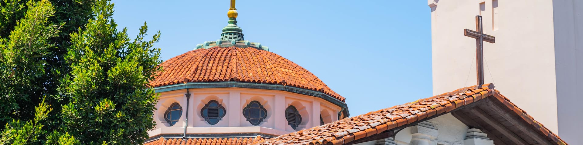 Mission Dolores which includes a church or cathedral
