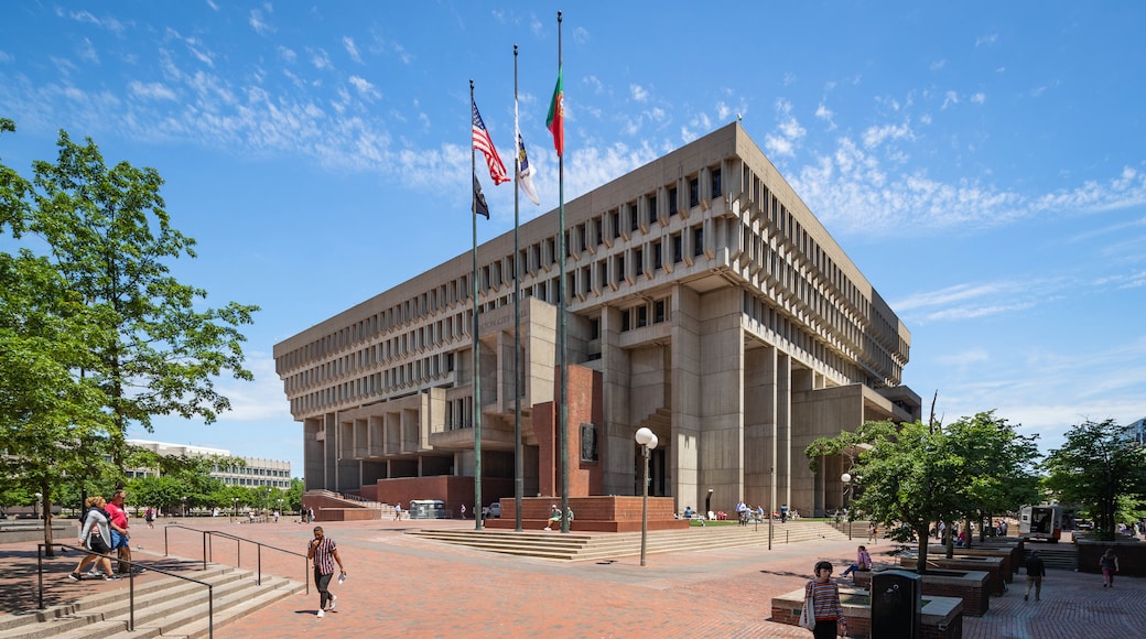 Boston City Hall featuring an administrative buidling