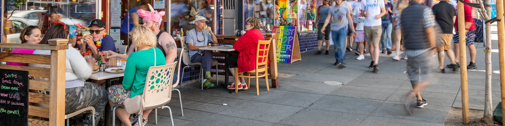 Castro District showing street scenes and outdoor eating
