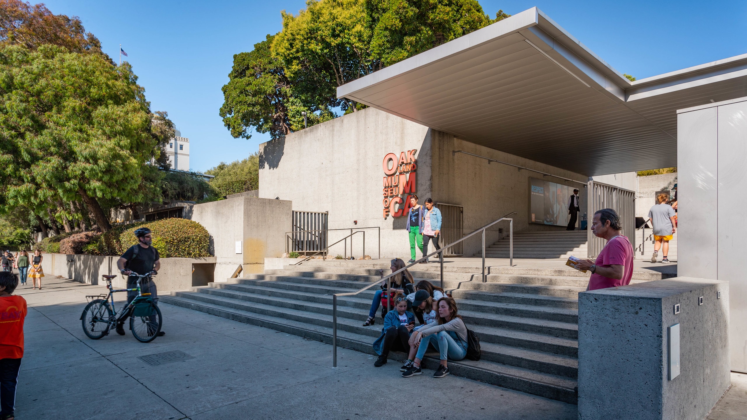 Oakland museum for California