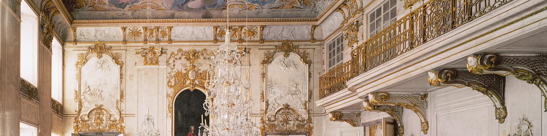 Ansbach Residence which includes a castle, interior views and art