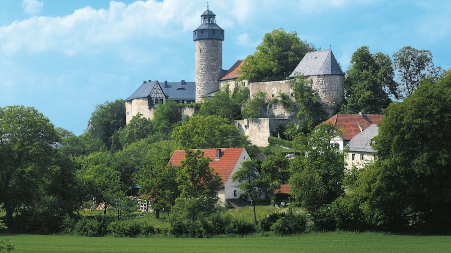 Zwernitz Castle which includes chateau or palace and a small town or village