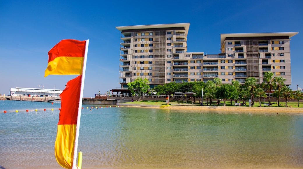 Northern Territory showing a hotel and general coastal views