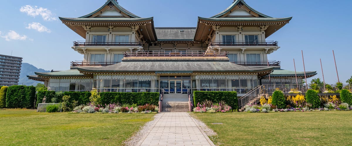 Biwako Otsukan showing heritage elements