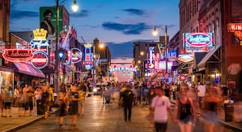 Beale Street showing nightlife, night scenes and street scenes