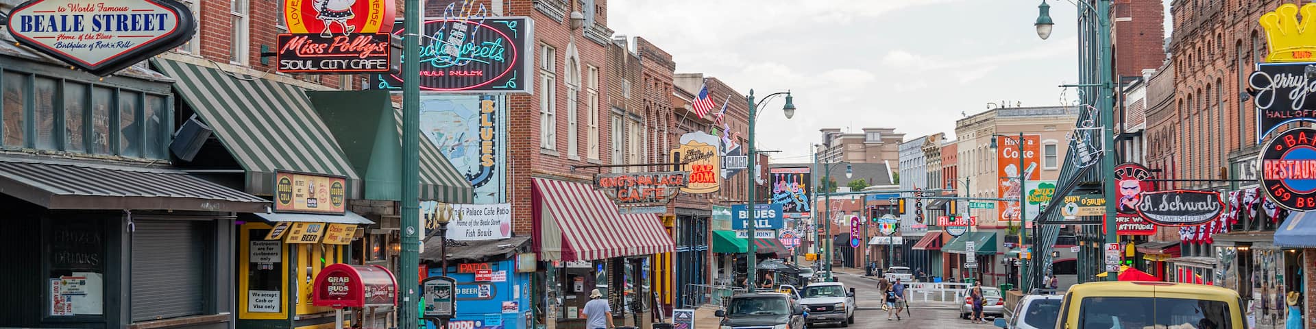 Beale Street showing a small town or village