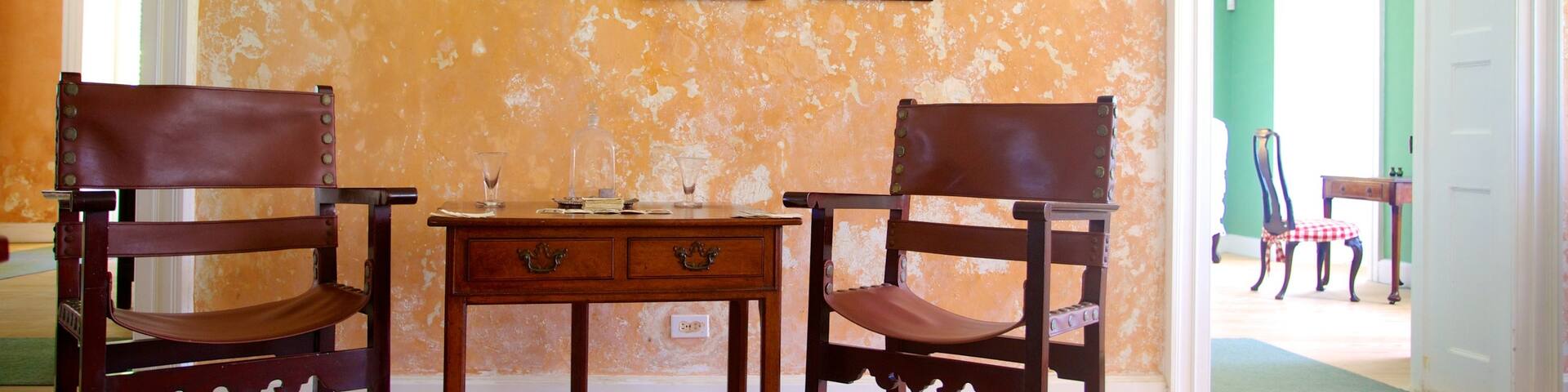 George Washington House which includes interior views, a house and heritage elements