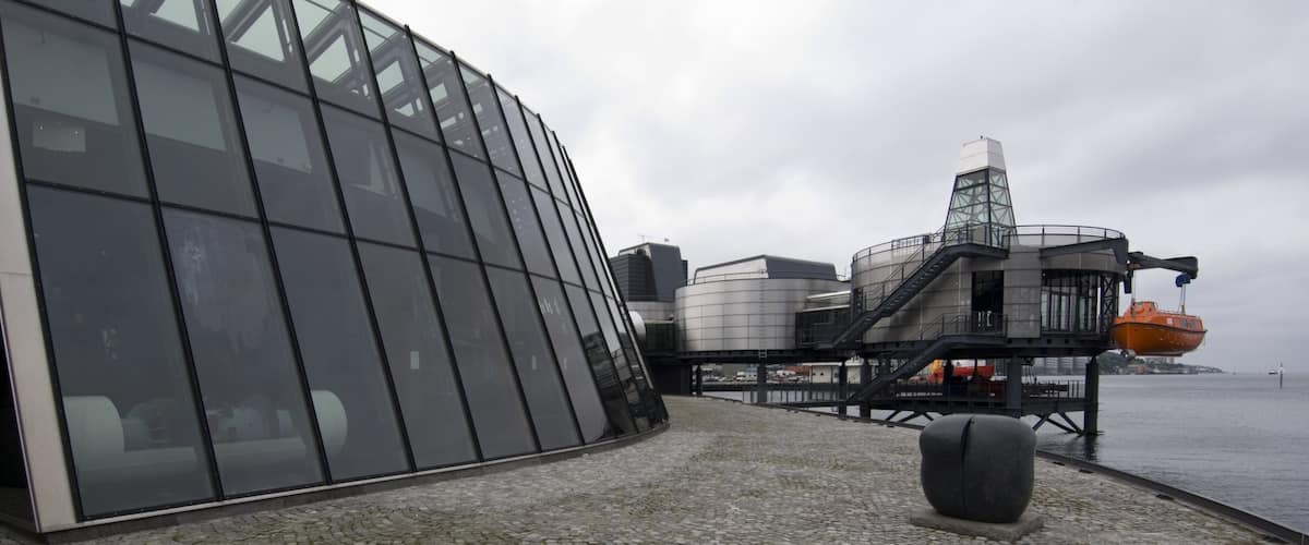 Museo noruego del petróleo mostrando arquitectura moderna