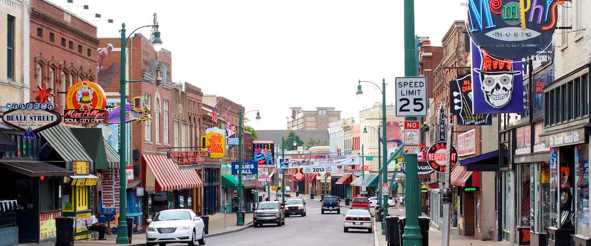 Beale Street qui includes ville, signalisation et scĂšnes de rue