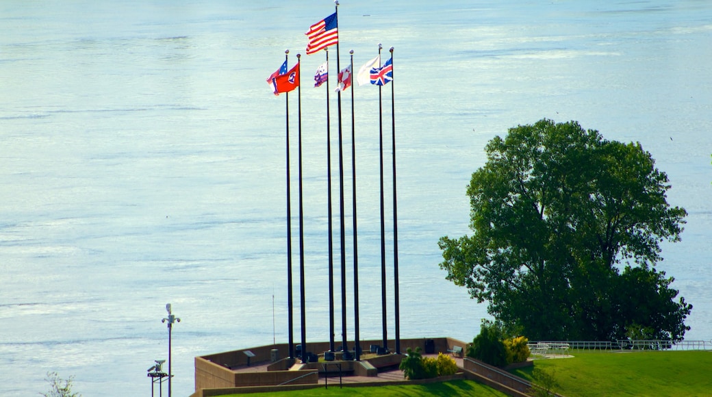 Memphis which includes views