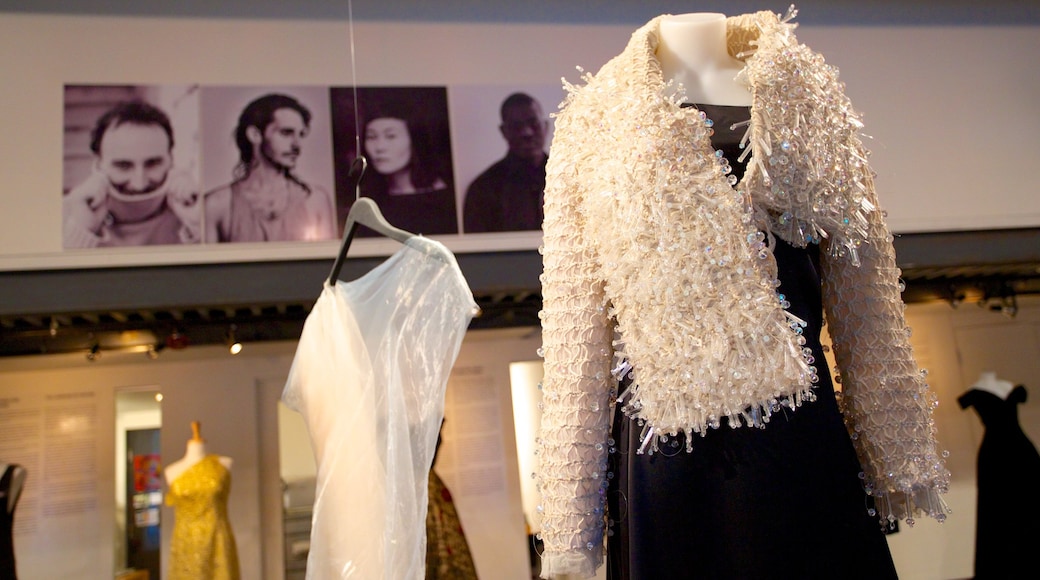 Bonsecours Market showing fashion and interior views