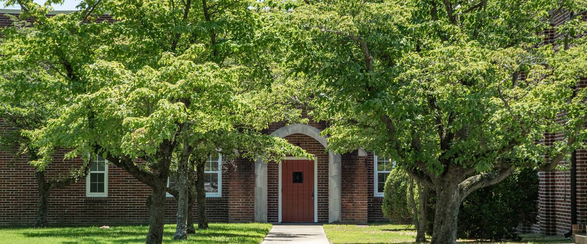 Churchland featuring a park