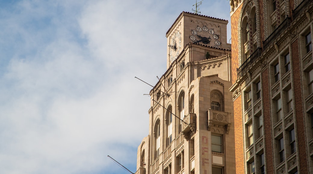 Oviatt Building