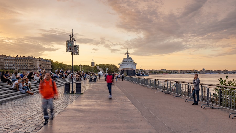 Les Quais