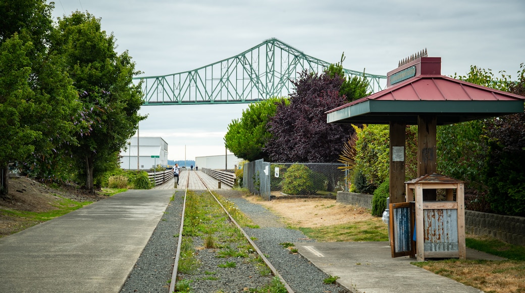 Astoria Riverfront Trolley