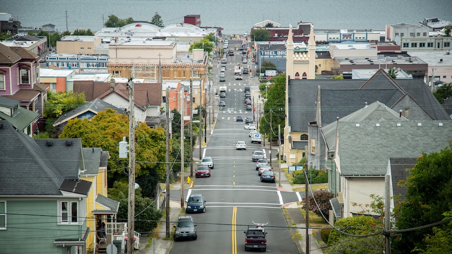 Astoria which includes landscape views