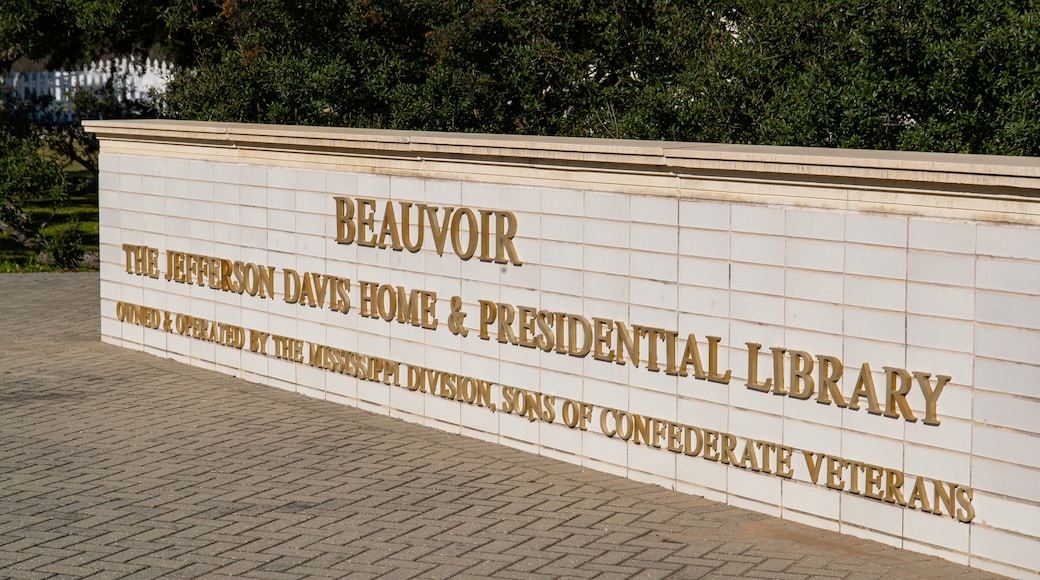 Beauvoir which includes signage