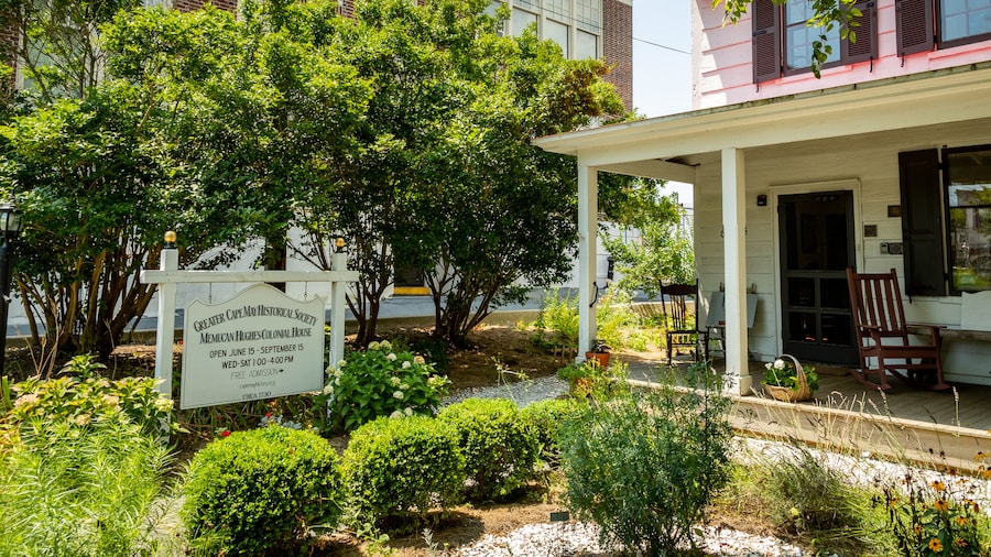 Colonial House