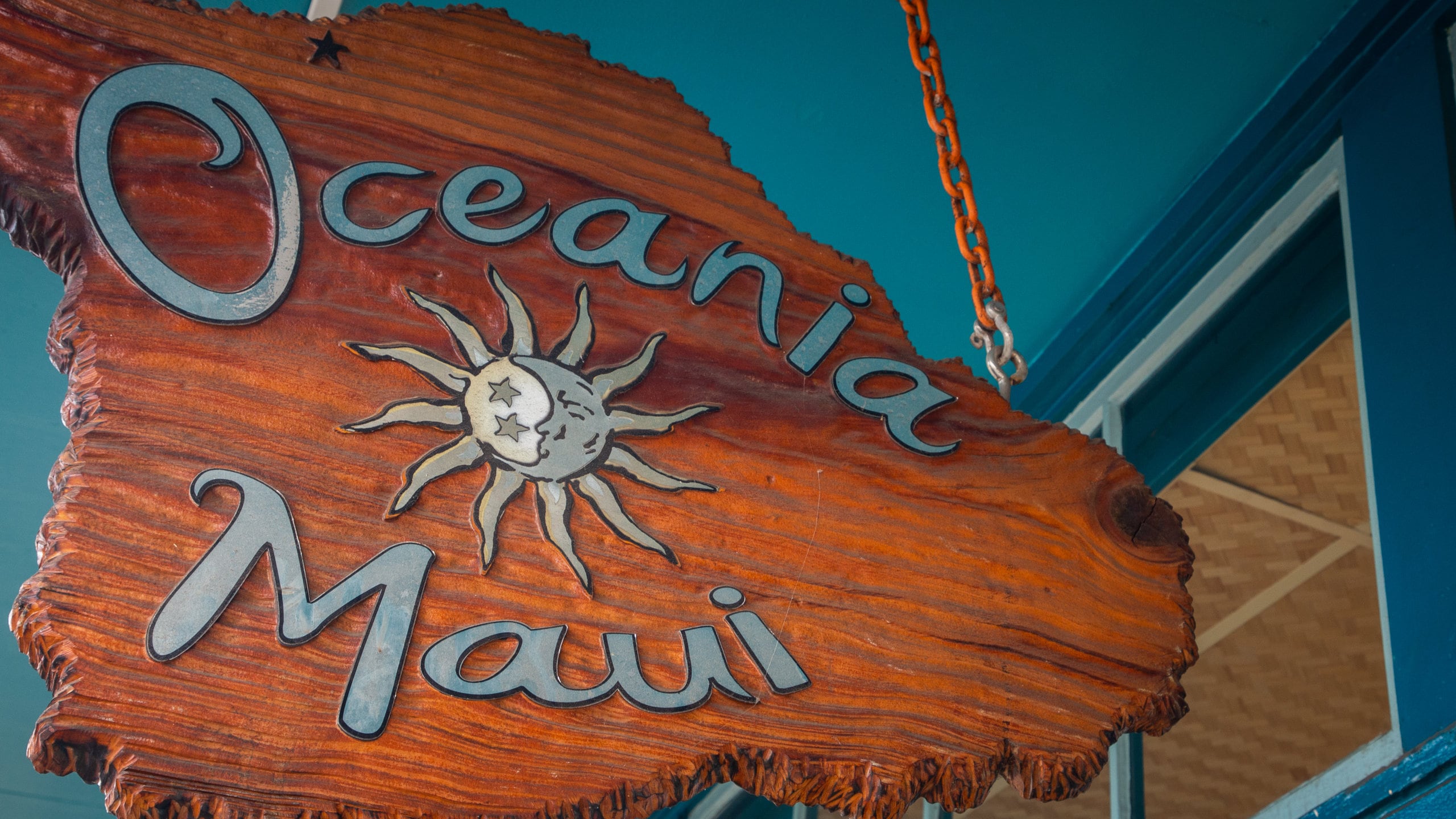 Paia featuring signage