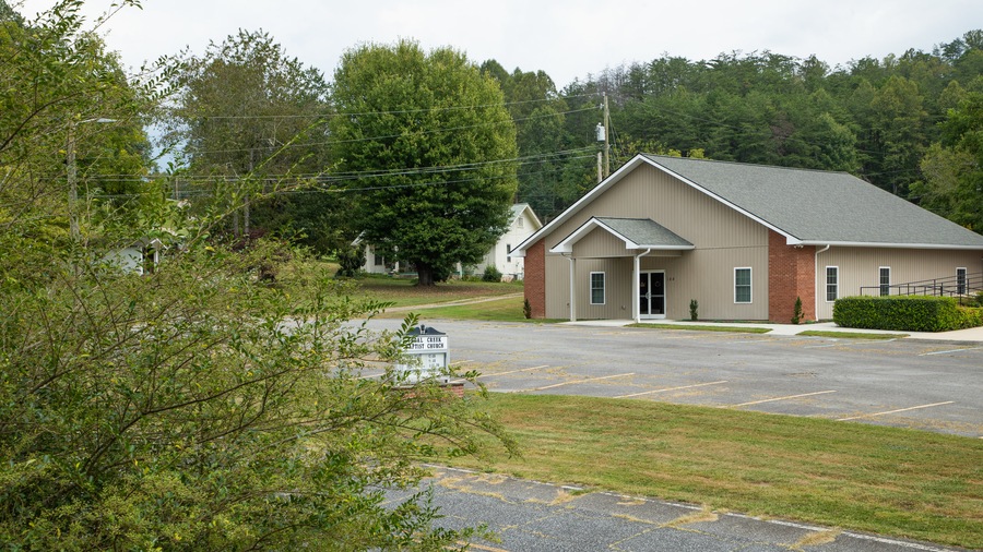 Qualla featuring a small town or village