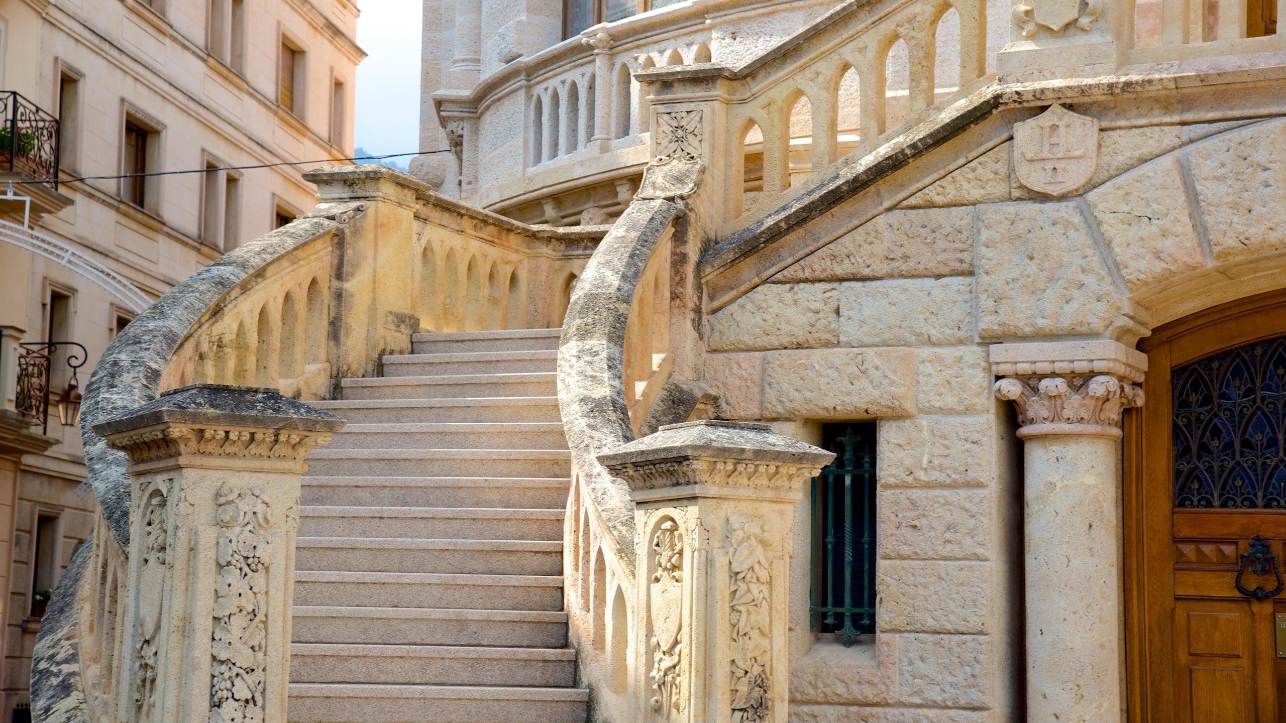 モナコ=ヴィル観光ガイド～定番人気スポットを参考に自分にピッタリの