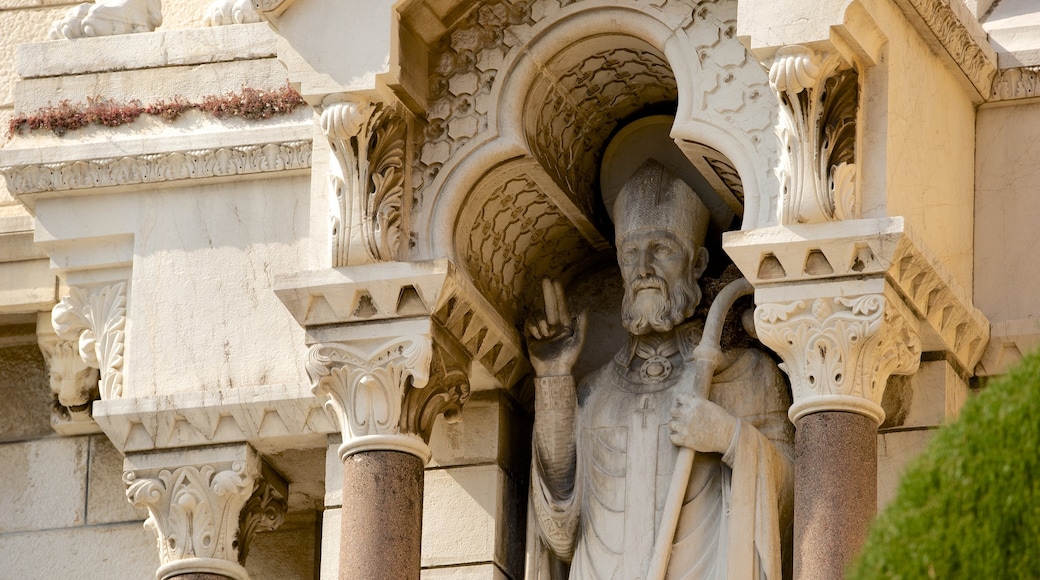 Saint Nicholas Cathedral showing heritage elements, a statue or sculpture and religious elements